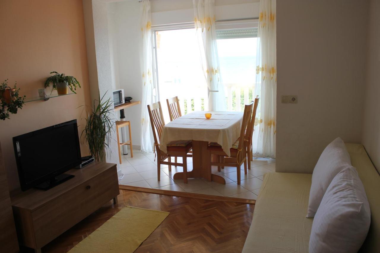 Omis Apartmani Mouse Buitenkant foto