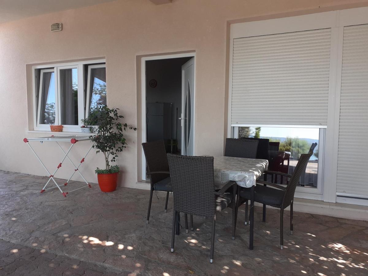 Omis Apartmani Mouse Buitenkant foto