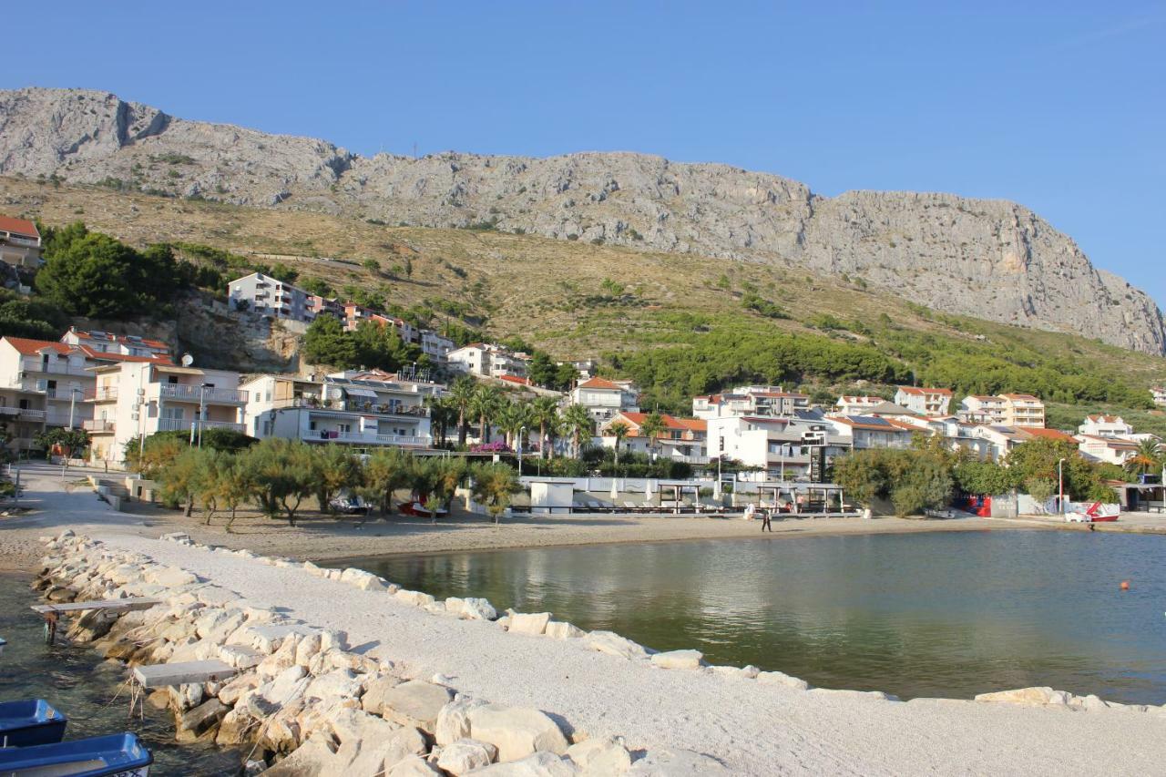 Omis Apartmani Mouse Buitenkant foto